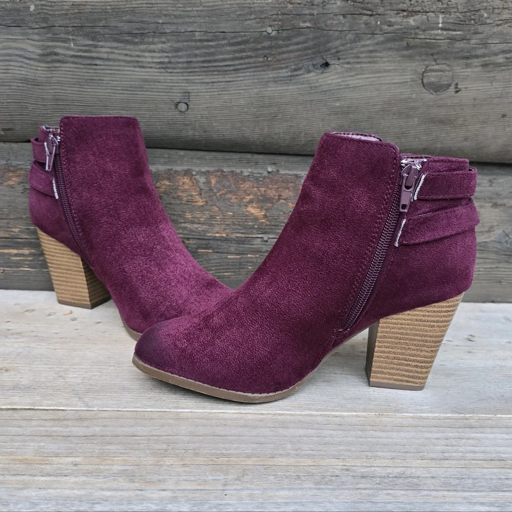 Charlotte Russe Lux Y2K Boho Glam Burgundy Double Buckle Block Heel Bootie 7M